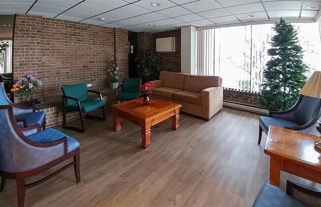 2317 N Neva Ave in Chicago, IL - Building Photo - Building Photo