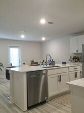 8366 Burch Ct in Bellview, FL - Building Photo - Building Photo