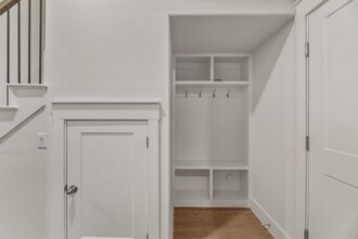 816 Meadowcrest Dr in Plano, TX - Building Photo - Building Photo