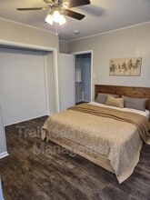 1502 S Pleasant St in Independence, MO - Building Photo - Building Photo