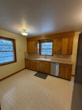 4621 Oneida St in Duluth, MN - Building Photo - Building Photo