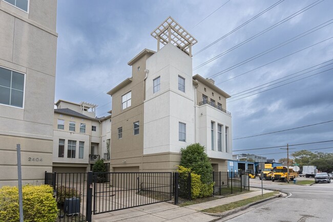 2402 Morgan St in Houston, TX - Building Photo - Building Photo