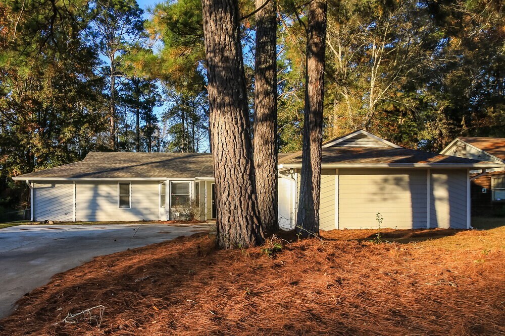 796 Greenwood Trail SE in Conyers, GA - Building Photo