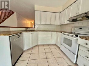 45 RODEO Dr in Ottawa, ON - Building Photo - Building Photo
