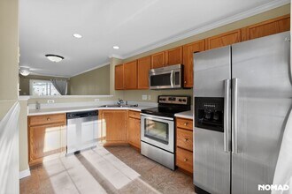 6319 Sweetbay Dr in Whitsett, NC - Foto de edificio - Building Photo