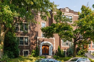 235 Melville Av in Westmount, QC - Building Photo