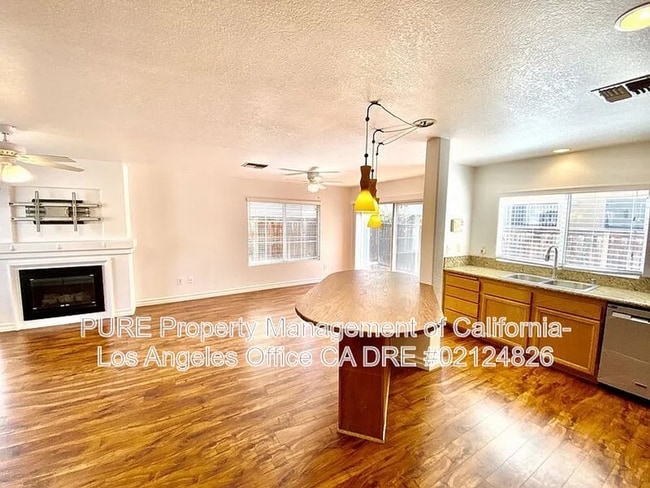 25531 Bayside Pl in Harbor City, CA - Building Photo - Building Photo