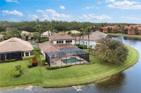 6172 Dogleg Dr in Naples, FL - Foto de edificio - Building Photo