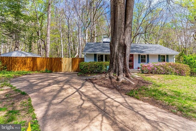 property at 7430 Hastings St