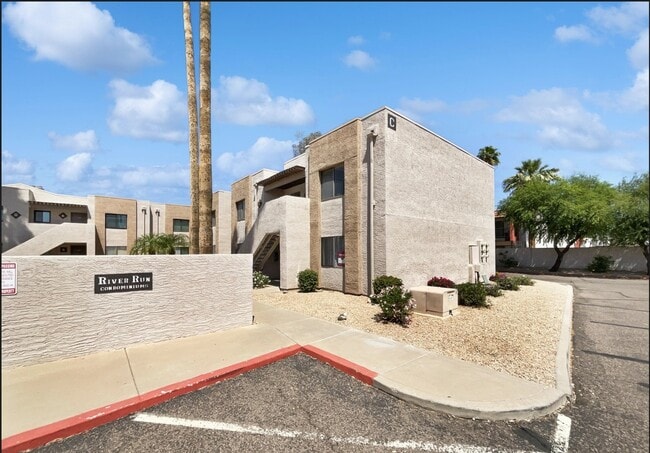 property at 1065 W 1st St
