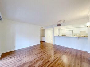 La Casa Bonita in Los Angeles, CA - Building Photo - Building Photo