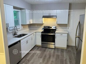 590 Kenridge Cir in Stone Mountain, GA - Building Photo - Building Photo