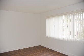 540 Avenue C in Redondo Beach, CA - Building Photo - Building Photo