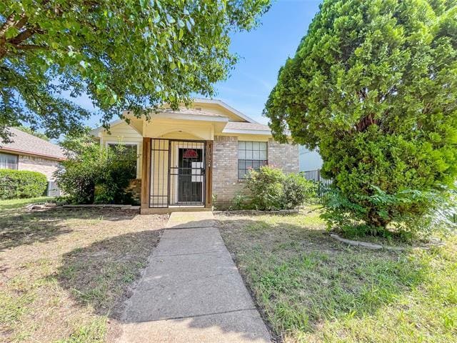 property at 10324 Woodleaf Dr