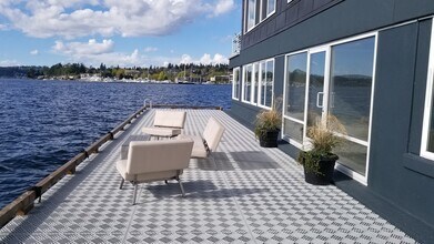 733 Lake St S, Unit 303 in Kirkland, WA - Building Photo - Building Photo