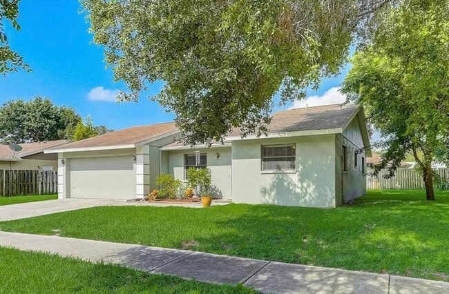 property at 2462 Briar Oak Cir