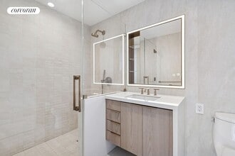 3 Ct Square W in Queens, NY - Building Photo - Building Photo
