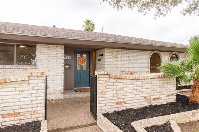 3725 Kingston Dr in Corpus Christi, TX - Building Photo - Building Photo