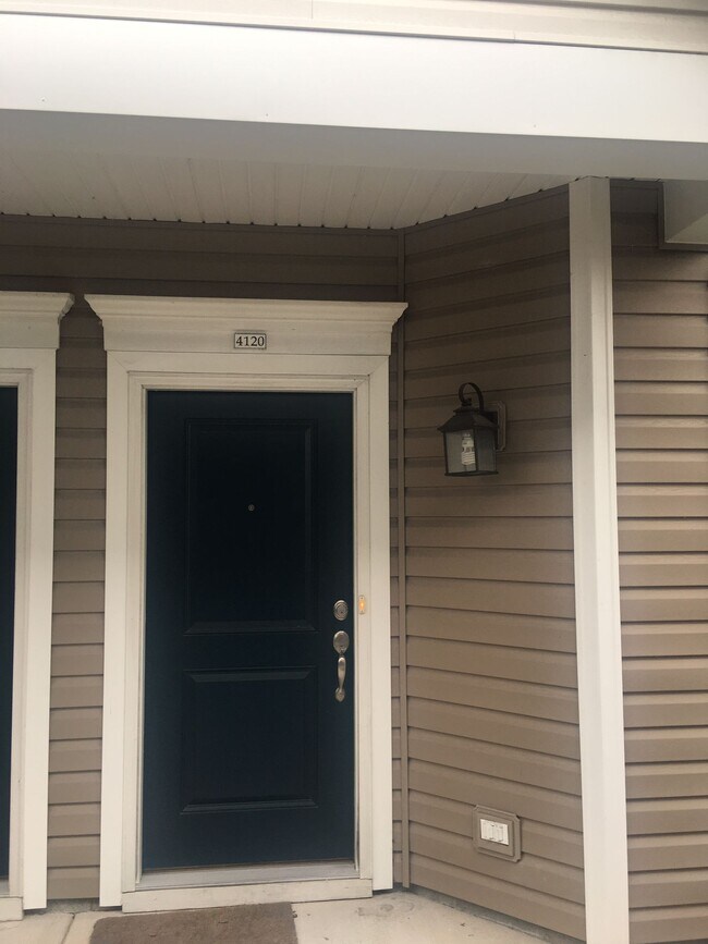 4120 Clarendon Wy in Virginia Beach, VA - Building Photo - Building Photo