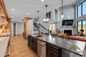 332 Lake View Dr in Silverthorne, CO - Building Photo - Building Photo