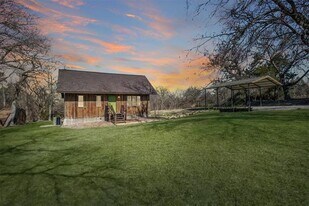 6868 W County Rd 281 in McKinney, TX - Building Photo