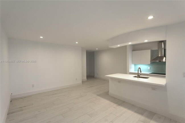 1021 Michigan Ave in Miami Beach, FL - Building Photo - Building Photo