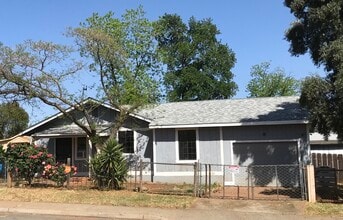3055 Spencer Ave in Oroville, CA - Building Photo - Building Photo