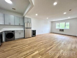 183 Chauncey St, Unit 3 in Brooklyn, NY - Building Photo - Building Photo