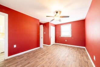 323 W Peach St in Vineland, NJ - Building Photo - Building Photo