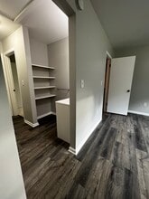 4 Plantation Ln, Unit D in Queensbury, NY - Foto de edificio - Building Photo