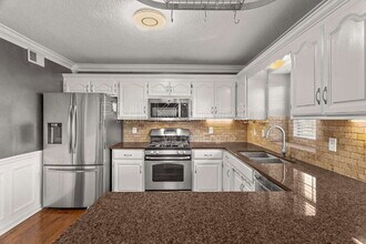 824 SE 11 Terrace in Lee's Summit, MO - Building Photo - Building Photo