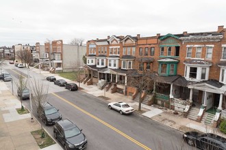 2431 Lakeview Ave in Baltimore, MD - Foto de edificio - Other