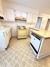 219 Rebecca St in Martin, TN - Building Photo - Building Photo