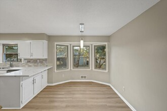 11800 E 77th St in Raytown, MO - Building Photo - Building Photo