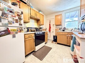 63 Euston Rd, Unit 4 in Boston, MA - Building Photo