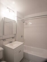 WEST 73 STREET in New York, NY - Building Photo - Building Photo