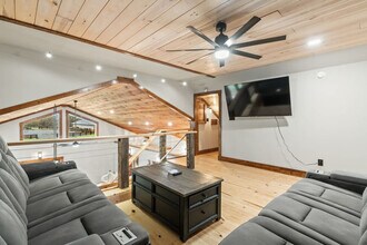 299 Westview Dr in Ellijay, GA - Building Photo - Building Photo