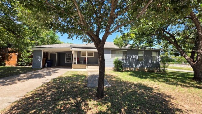 property at 1028 Ellingson Ln