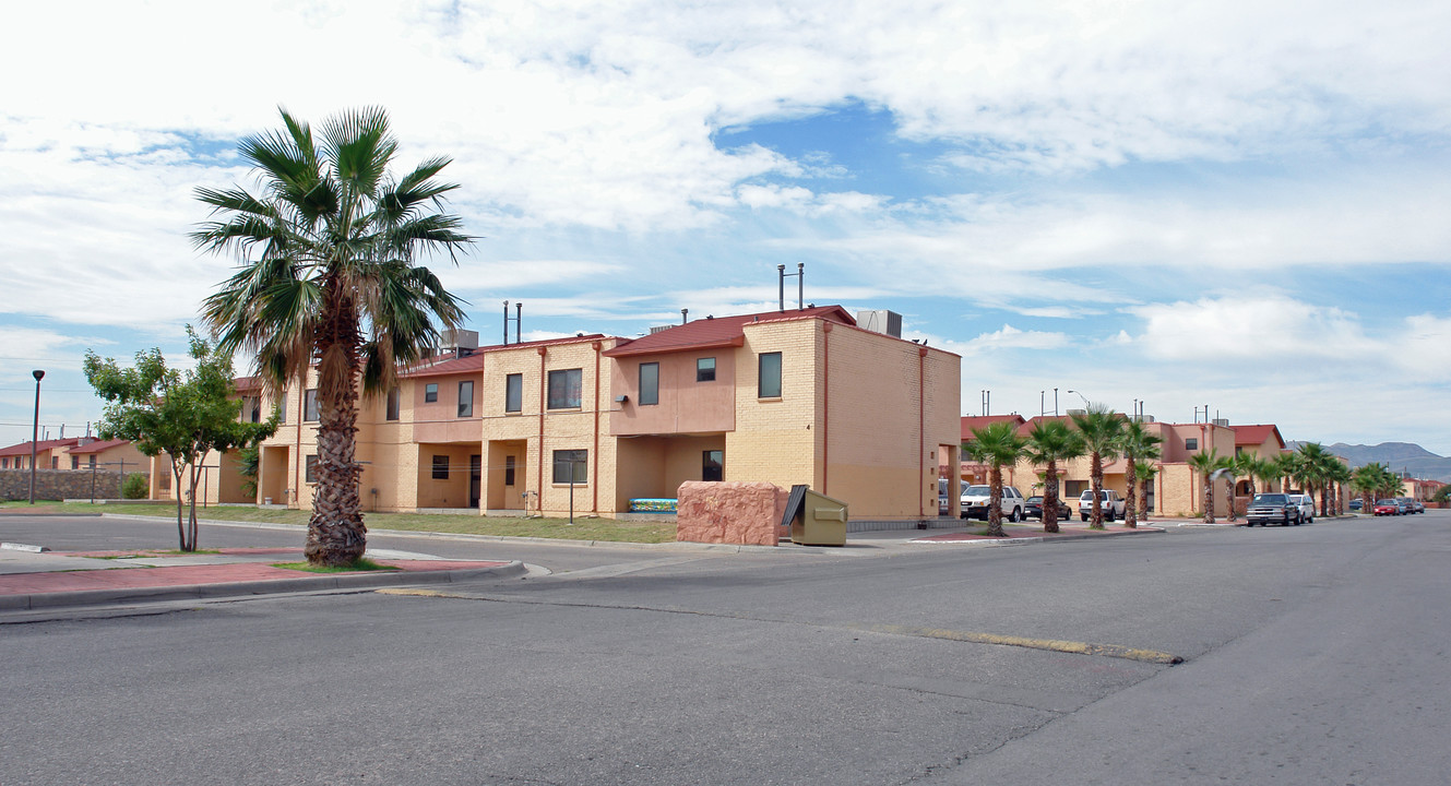 Salazar Park Apartments in El Paso, TX - Foto de edificio