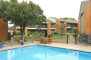 1 Bedroom North Lamar Apartments For Rent Austin Tx Park At Stone Creek Apartments