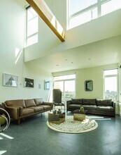 The Local 422 in Seattle, WA - Foto de edificio - Building Photo