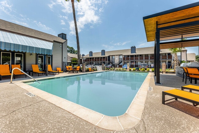 The Gibson in Houston, TX - Building Photo - Building Photo