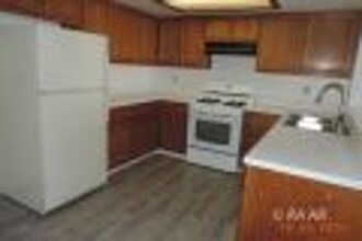 233 E Upjohn Ave in Ridgecrest, CA - Building Photo - Building Photo