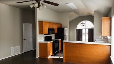 1495 Greenleaf Dr in Fayetteville, AR - Building Photo - Building Photo