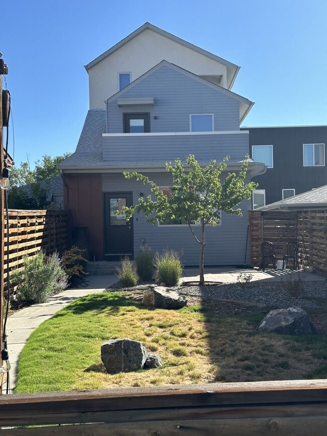 property at 6862 Juniper Ct