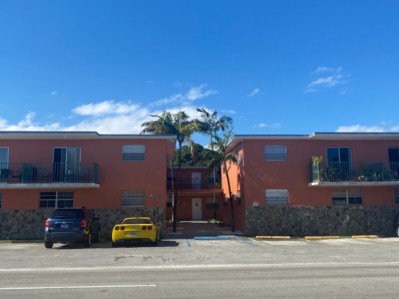 1930 Palm Ave-Unit -1 in Hialeah, FL - Building Photo