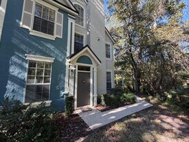 13703 Richmond Park Dr N in Jacksonville, FL - Building Photo