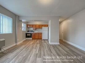 313 San Juan Dr in McKeesport, PA - Building Photo