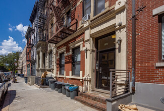 237 W 20th St in New York, NY - Building Photo - Building Photo