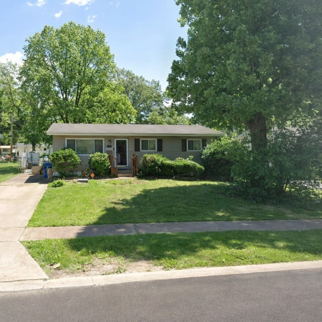 property at 292 Meadowcrest Dr